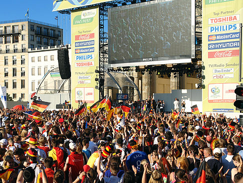 Fotos Bühne auf dem Fanfest | Berlin